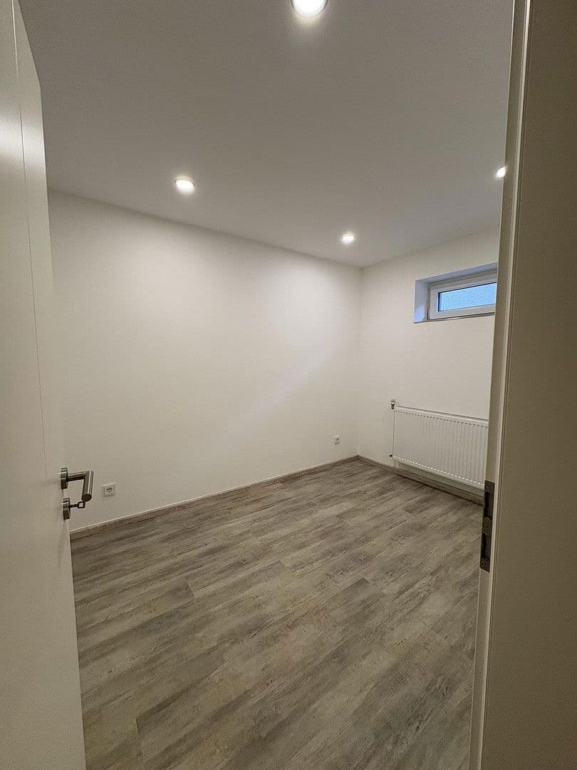 4 bedroom flat to rent, 108 m², Luisenstraße 121a, Siegburg, North Rhine-Westphalia 4 bedroom flat to rent, 108 m², Luisenstraße 121a, Siegburg, North Rhine-Westphalia