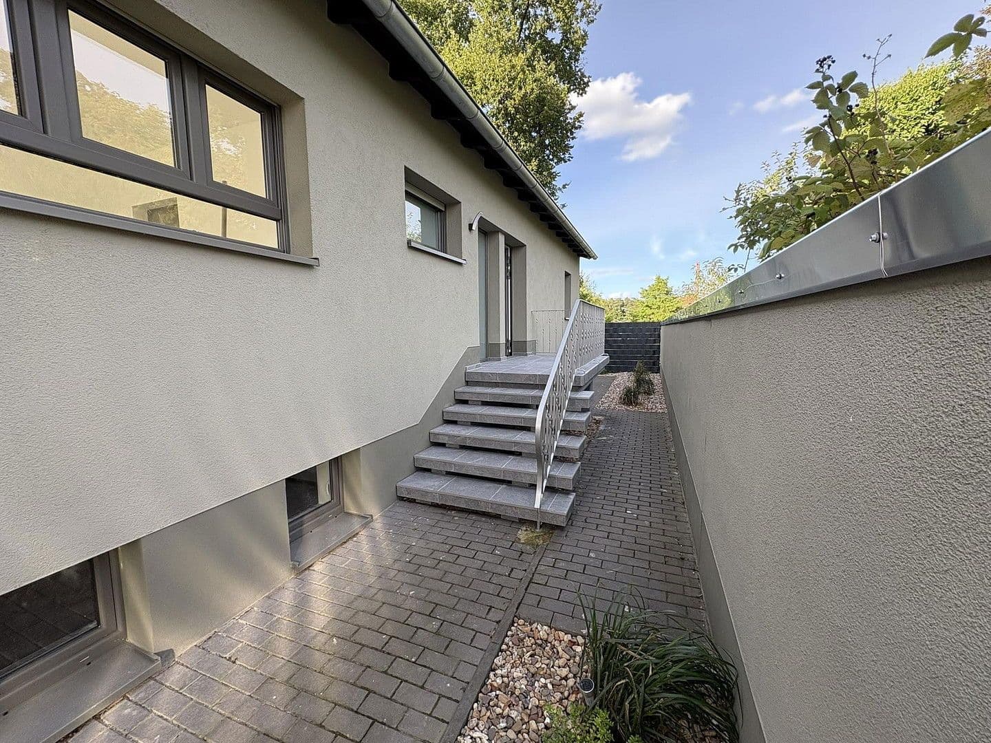 4 bedroom flat to rent, 108 m², Luisenstraße 121a, Siegburg, North Rhine-Westphalia 4 bedroom flat to rent, 108 m², Luisenstraße 121a, Siegburg, North Rhine-Westphalia