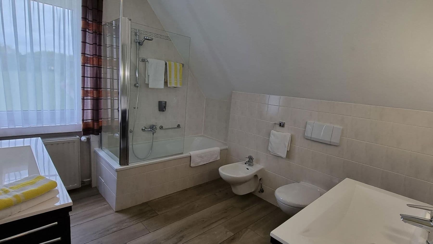 house for sale, 1,691 m², Zum weißen Kreuz 20, Oberthulba, Bavaria house for sale, 1,691 m², Zum weißen Kreuz 20, Oberthulba, Bavaria