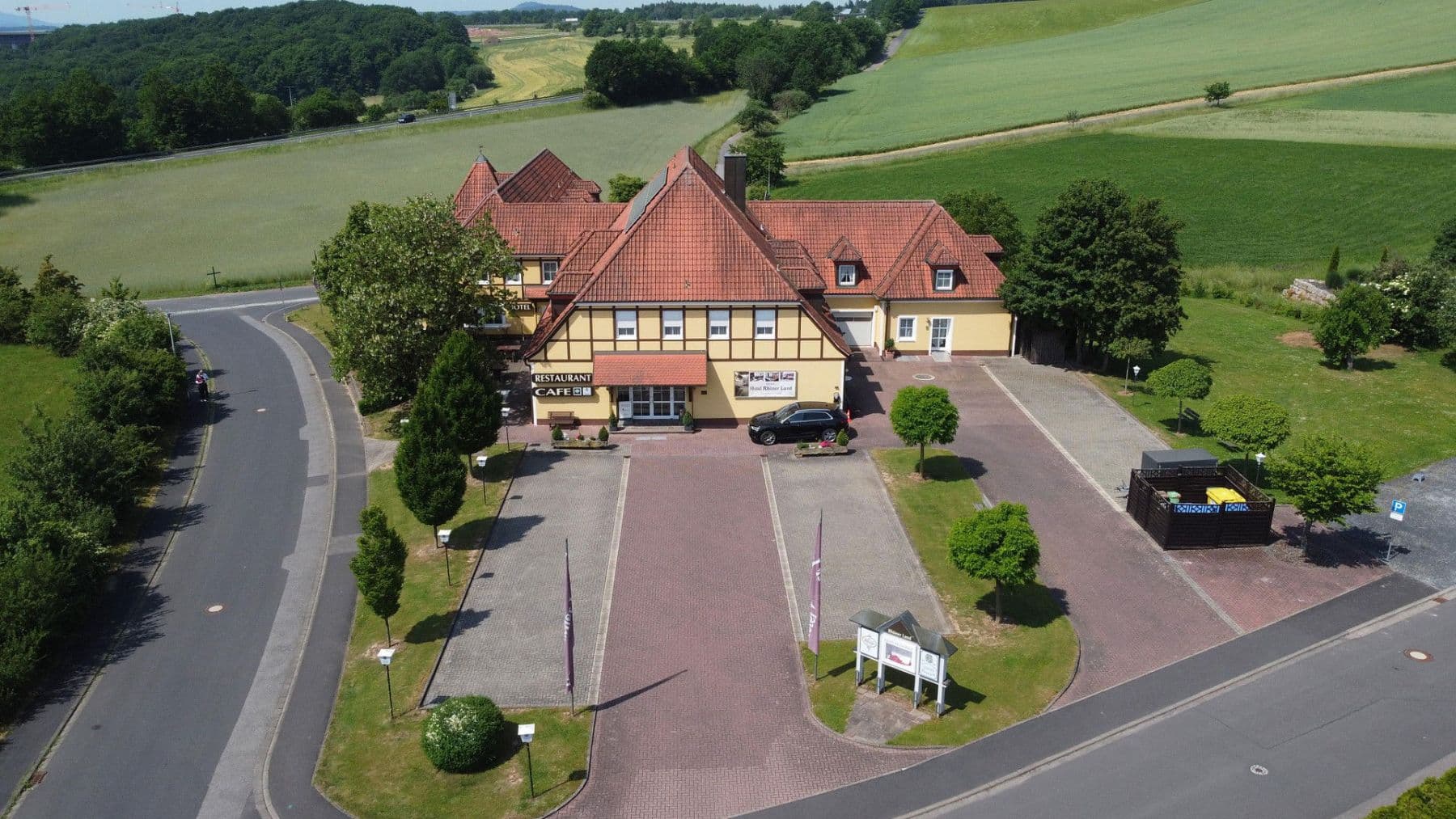 house for sale, 1,691 m², Zum weißen Kreuz 20, Oberthulba, Bavaria house for sale, 1,691 m², Zum weißen Kreuz 20, Oberthulba, Bavaria