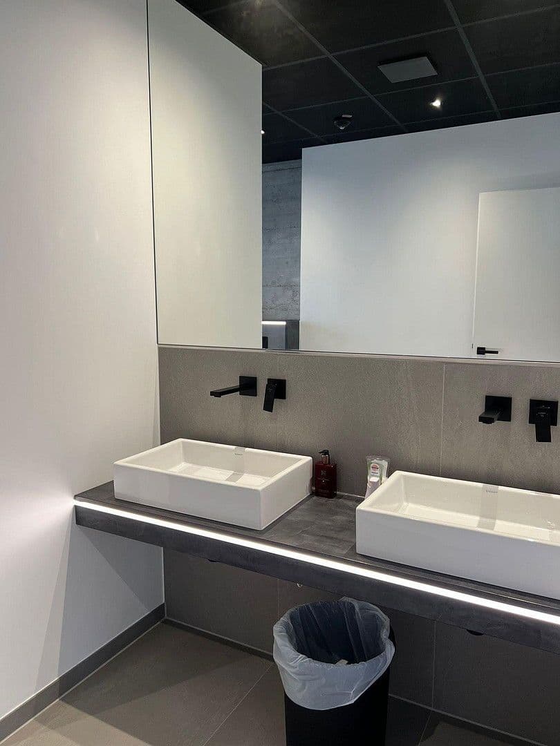 office to rent, 100 m², Huyssenallee 82, Essen, North Rhine-Westphalia office to rent, 100 m², Huyssenallee 82, Essen, North Rhine-Westphalia