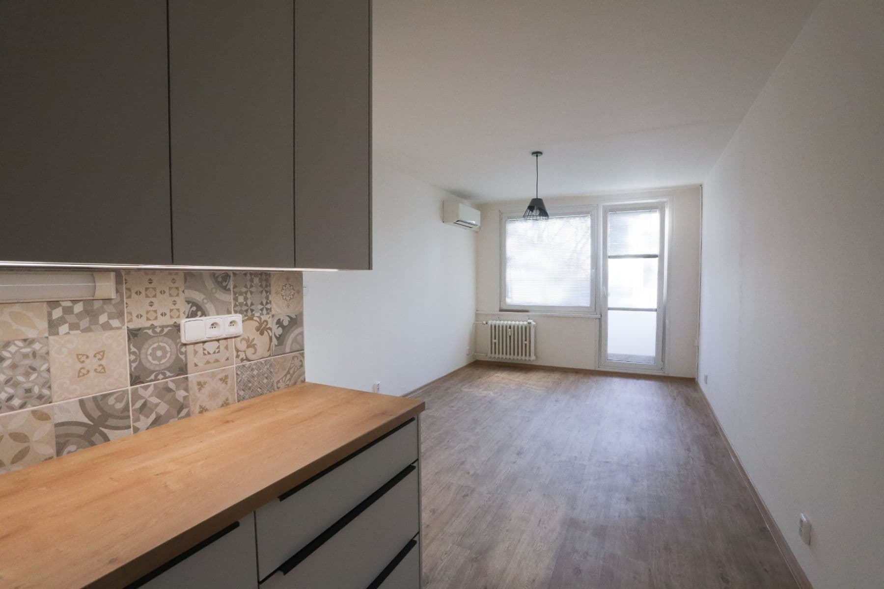 1 bedroom with open-plan kitchen flat to rent, 42 m², Zárybská, Prague, Prague 1 bedroom with open-plan kitchen flat to rent, 42 m², Zárybská, Prague, Prague
