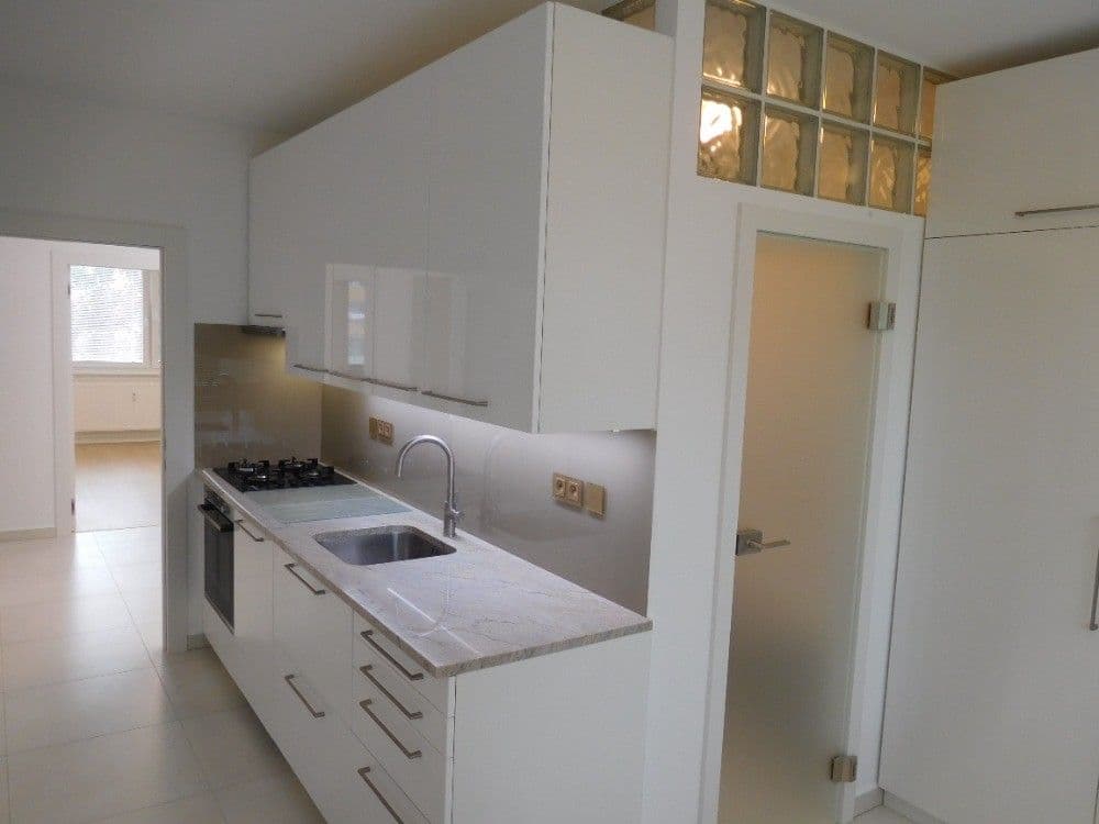 3 bedroom flat to rent, 82 m², Vejrostova, Brno, Jihomoravský Region 3 bedroom flat to rent, 82 m², Vejrostova, Brno, Jihomoravský Region