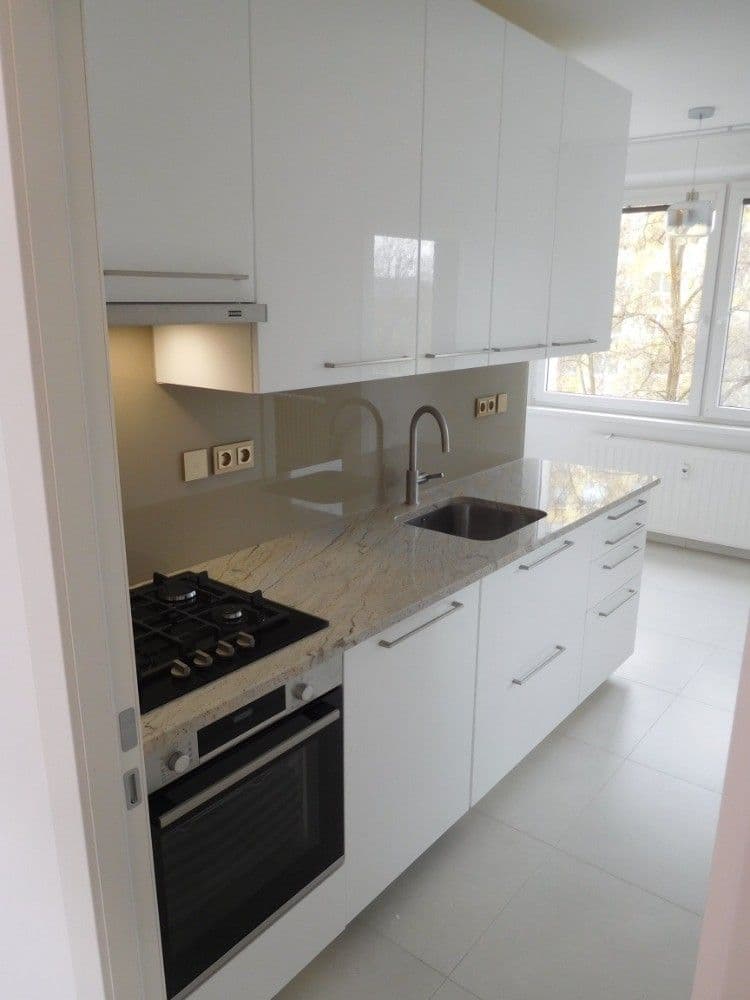 3 bedroom flat to rent, 82 m², Vejrostova, Brno, Jihomoravský Region 3 bedroom flat to rent, 82 m², Vejrostova, Brno, Jihomoravský Region