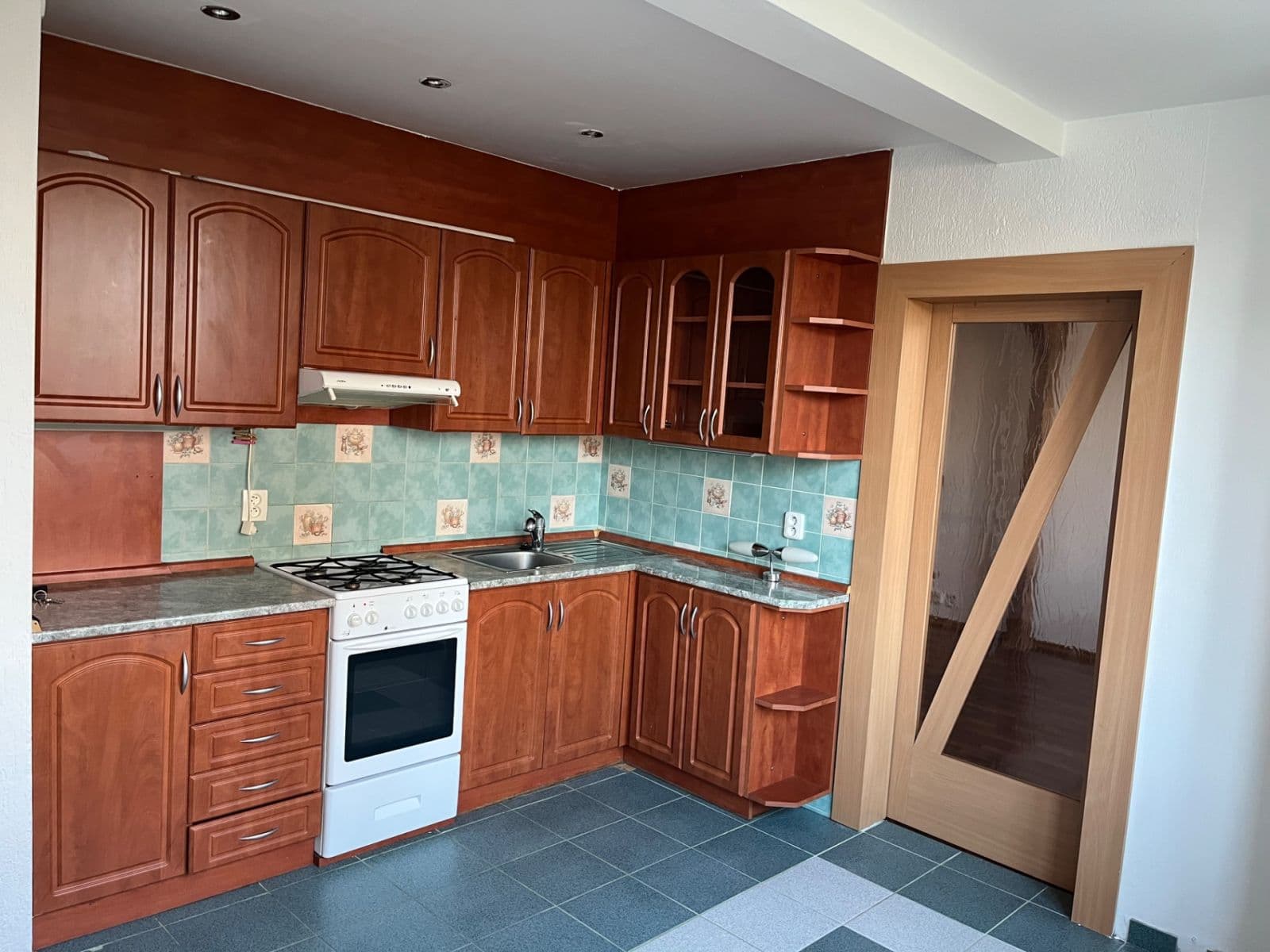 3 bedroom flat to rent, 60 m², Čermákova, Plzeň, Plzeňský Region 3 bedroom flat to rent, 60 m², Čermákova, Plzeň, Plzeňský Region