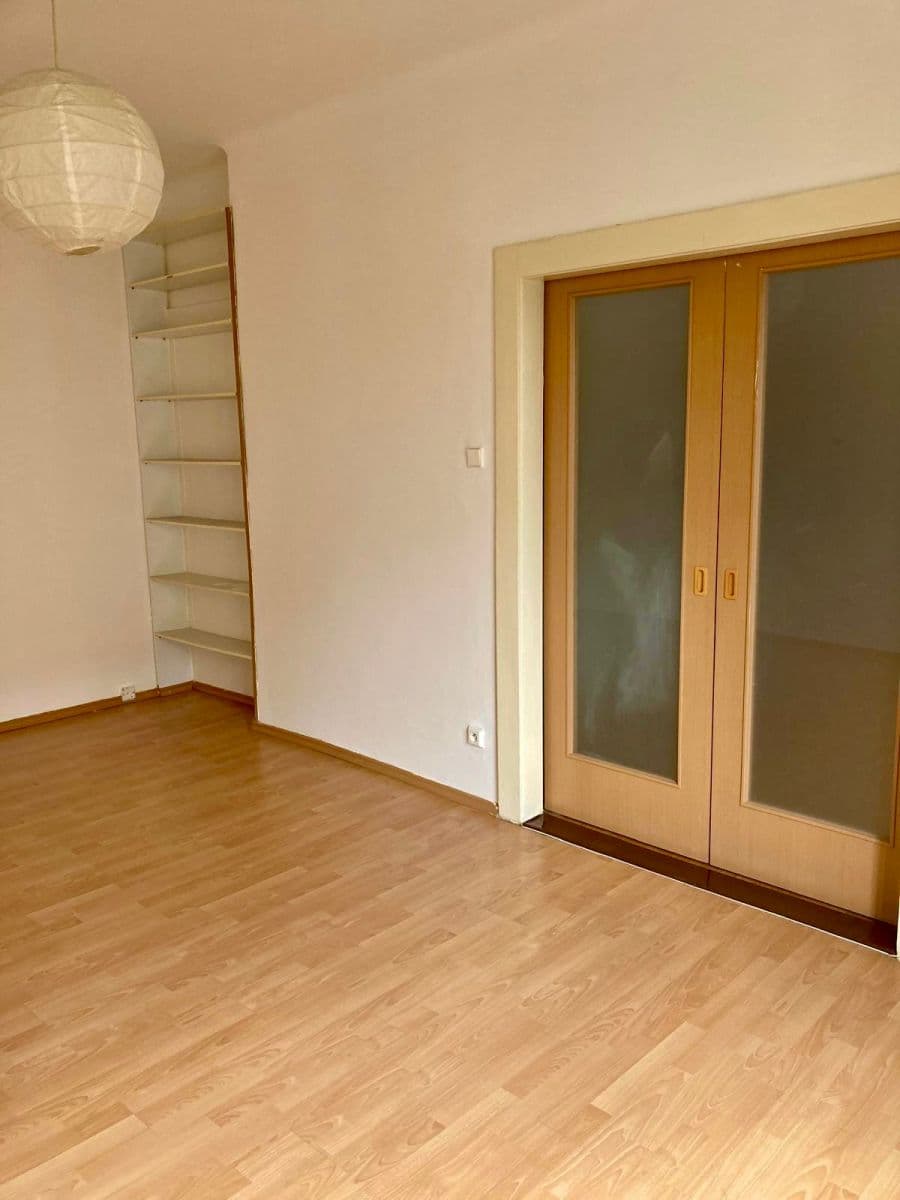 1 bedroom with open-plan kitchen flat to rent, 47 m², Rostovská, Prague, Prague 1 bedroom with open-plan kitchen flat to rent, 47 m², Rostovská, Prague, Prague