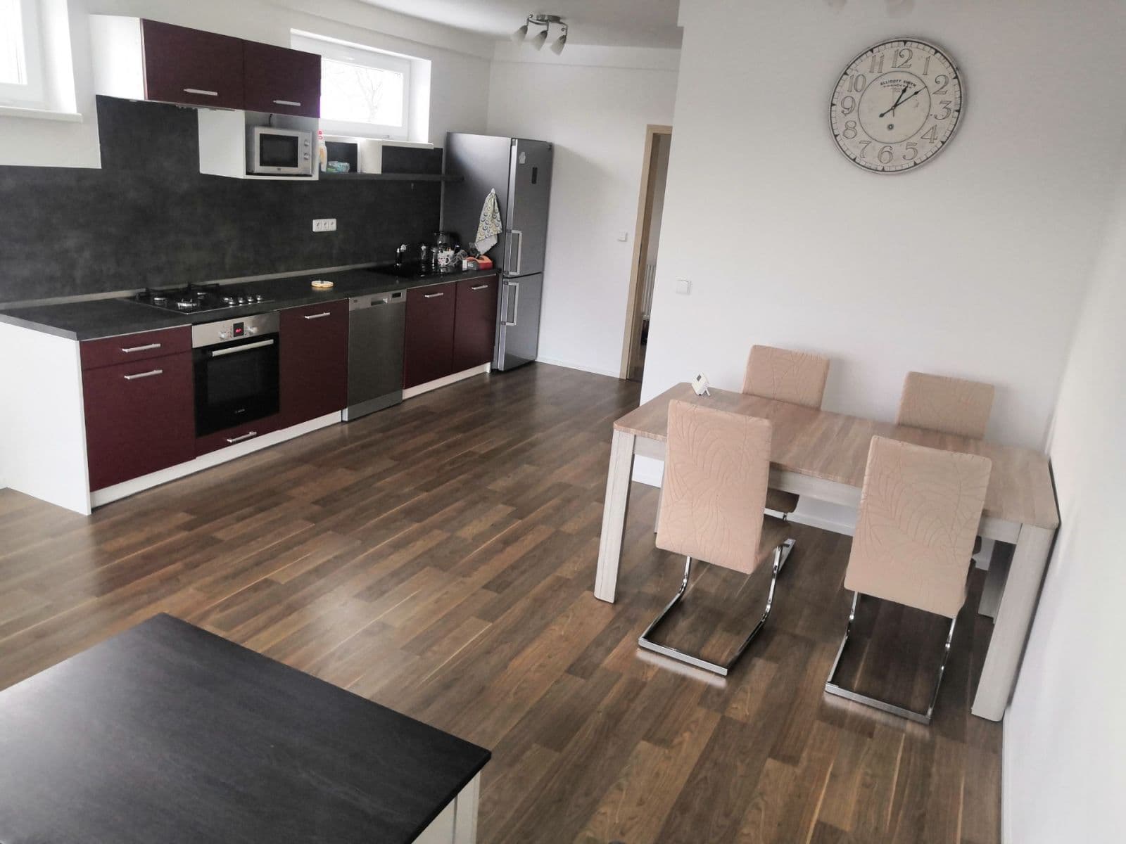 1 bedroom with open-plan kitchen flat to rent, 57 m², K Remízku, Plzeň, Plzeňský Region 1 bedroom with open-plan kitchen flat to rent, 57 m², K Remízku, Plzeň, Plzeňský Region