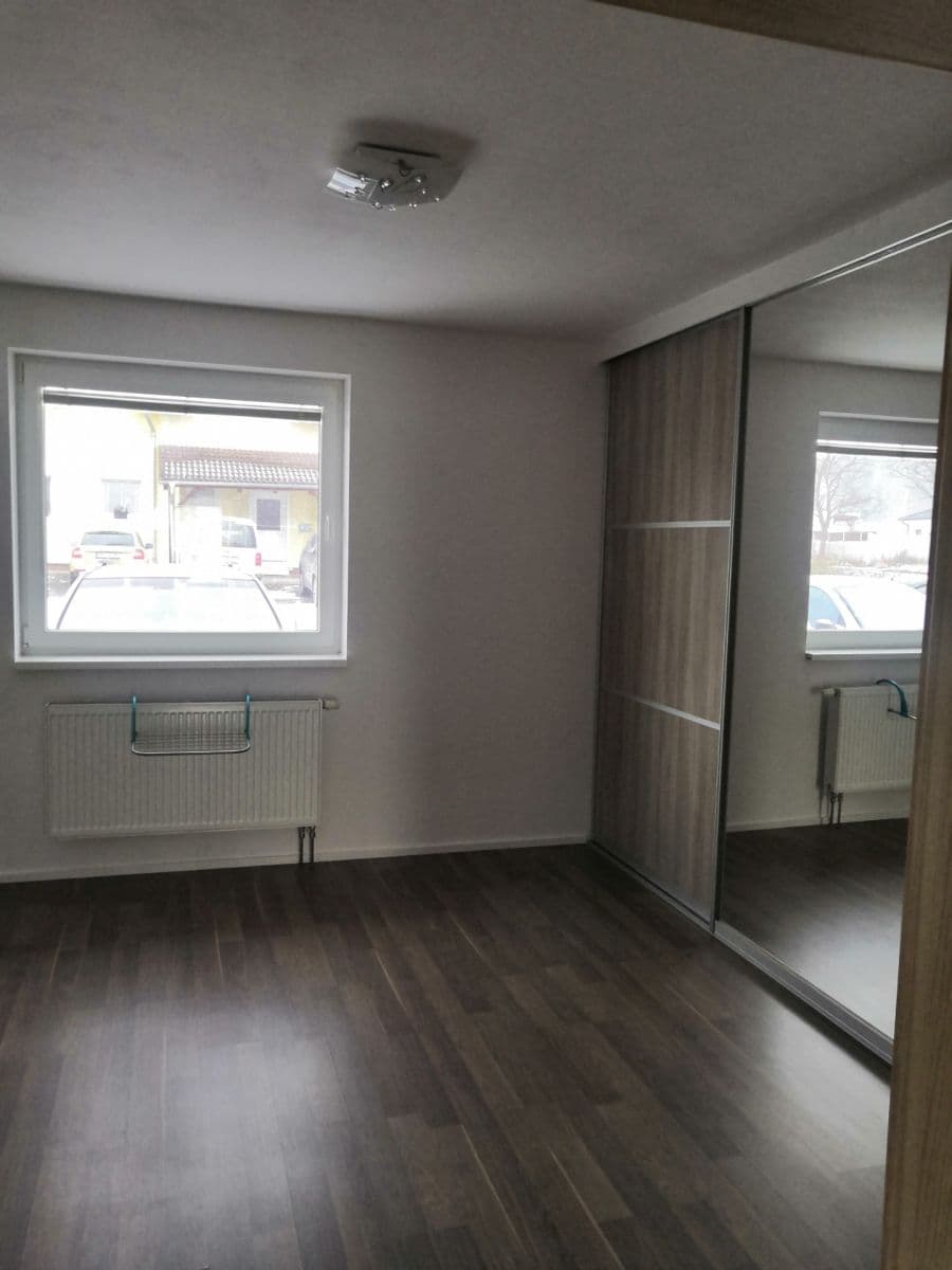 1 bedroom with open-plan kitchen flat to rent, 57 m², K Remízku, Plzeň, Plzeňský Region 1 bedroom with open-plan kitchen flat to rent, 57 m², K Remízku, Plzeň, Plzeňský Region