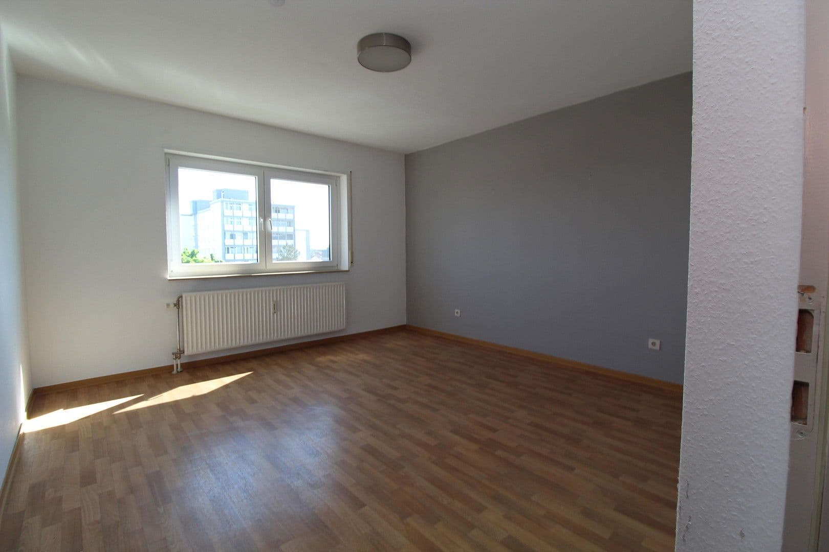 3 bedroom flat to rent, 90 m², Friedrich-Naumann Straße 17, Ludwigshafen am Rhein, Rhineland-Palatinate 3 bedroom flat to rent, 90 m², Friedrich-Naumann Straße 17, Ludwigshafen am Rhein, Rhineland-Palatinate