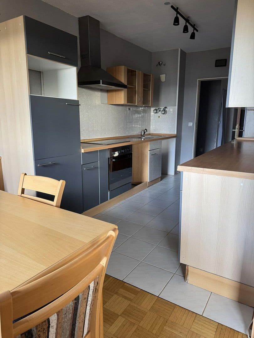 3 bedroom flat to rent, 90 m², Friedrich-Naumann Straße 17, Ludwigshafen am Rhein, Rhineland-Palatinate 3 bedroom flat to rent, 90 m², Friedrich-Naumann Straße 17, Ludwigshafen am Rhein, Rhineland-Palatinate