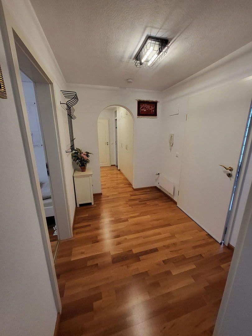 2 bedroom with open-plan kitchen flat to rent, 85 m², Stuttgart, Baden-Württemberg 2 bedroom with open-plan kitchen flat to rent, 85 m², Stuttgart, Baden-Württemberg