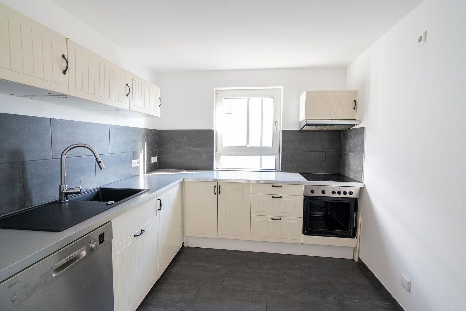 1 bedroom with open-plan kitchen flat to rent, 74 m², Hochdorfer Straße 24, Ludwigsburg, Baden-Württemberg 1 bedroom with open-plan kitchen flat to rent, 74 m², Hochdorfer Straße 24, Ludwigsburg, Baden-Württemberg