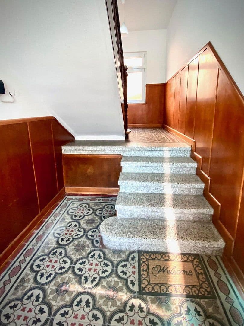 4 bedroom flat to rent, 120 m², Rathausstraße 1, Hochheim, Hesse 4 bedroom flat to rent, 120 m², Rathausstraße 1, Hochheim, Hesse