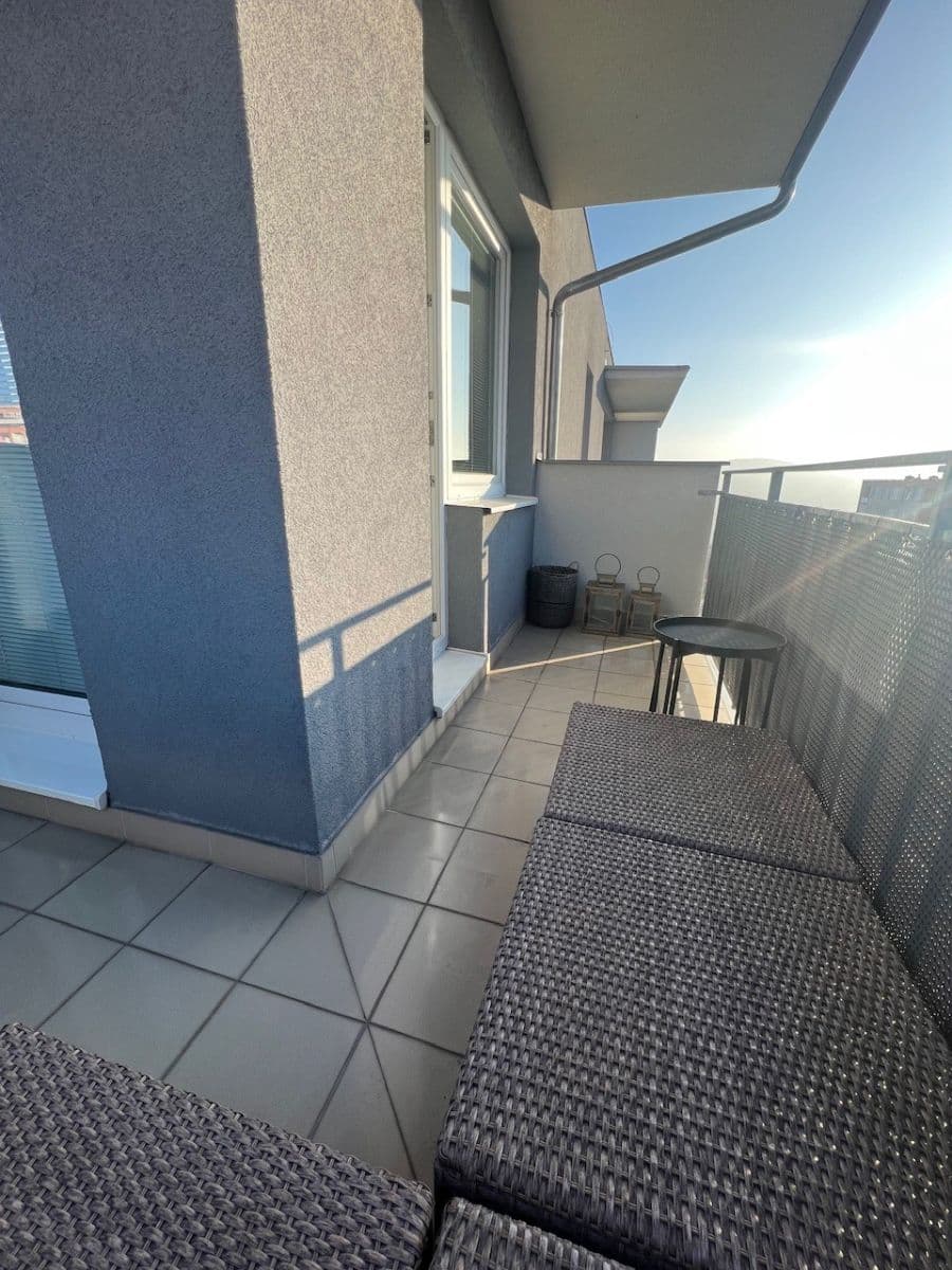 1 bedroom with open-plan kitchen flat to rent, 68 m², Podlesí II, Zlín, Zlínský Region 1 bedroom with open-plan kitchen flat to rent, 68 m², Podlesí II, Zlín, Zlínský Region