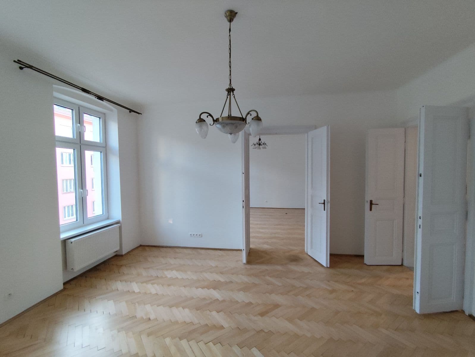 3 bedroom flat to rent, 100 m², Bratislava - mestská časť Staré Mesto, Bratislavský Region 3 bedroom flat to rent, 100 m², Bratislava - mestská časť Staré Mesto, Bratislavský Region