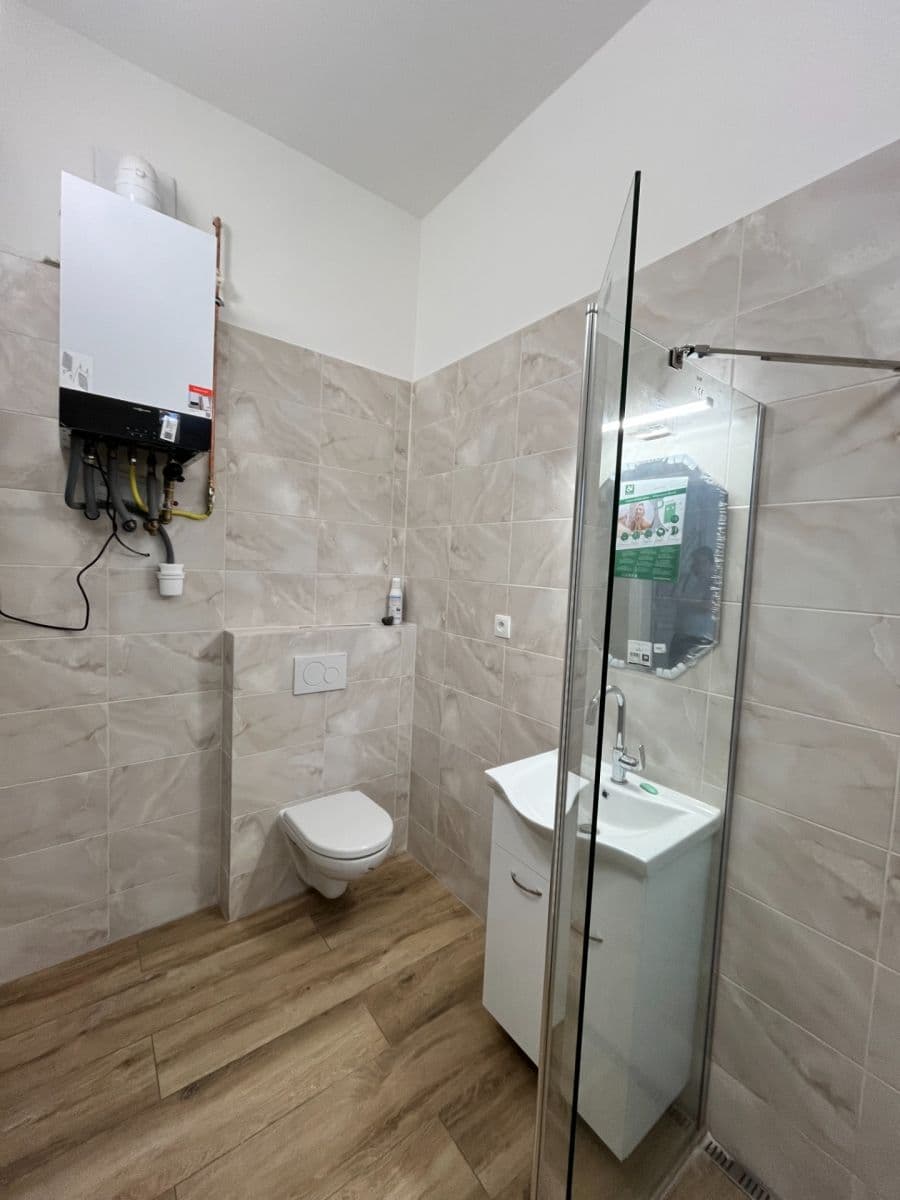 3 bedroom flat to rent, 100 m², Bratislava - mestská časť Staré Mesto, Bratislavský Region 3 bedroom flat to rent, 100 m², Bratislava - mestská časť Staré Mesto, Bratislavský Region