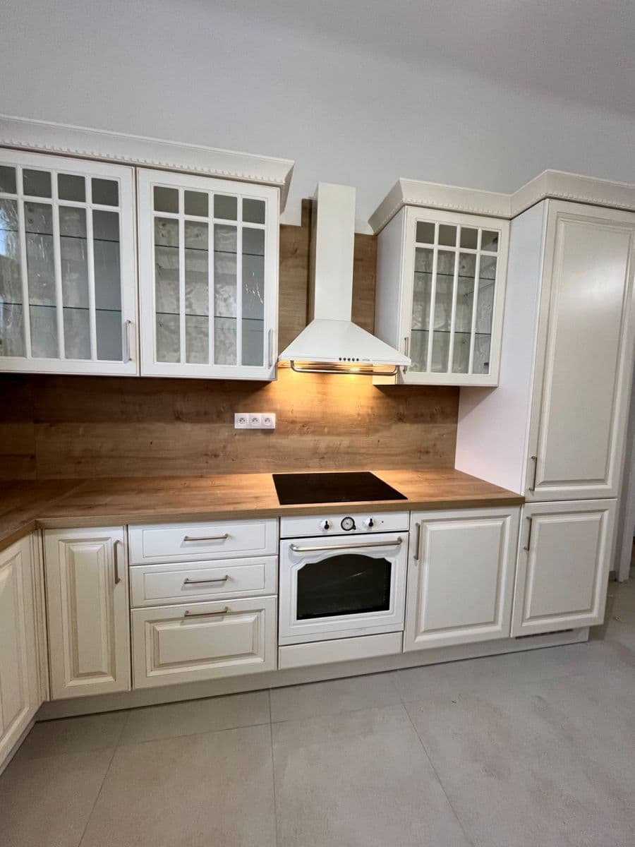 3 bedroom flat to rent, 100 m², Bratislava - mestská časť Staré Mesto, Bratislavský Region 3 bedroom flat to rent, 100 m², Bratislava - mestská časť Staré Mesto, Bratislavský Region