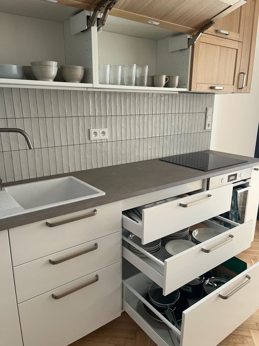 4 bedroom with open-plan kitchen flat to rent, 110 m², Hálkova, Prague, Prague 4 bedroom with open-plan kitchen flat to rent, 110 m², Hálkova, Prague, Prague