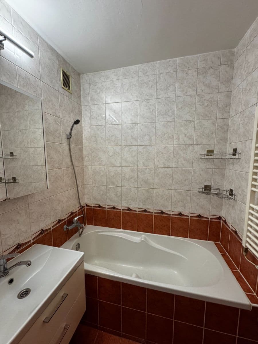 3 bedroom flat to rent, 72 m², Slámova, Brno, Jihomoravský Region 3 bedroom flat to rent, 72 m², Slámova, Brno, Jihomoravský Region