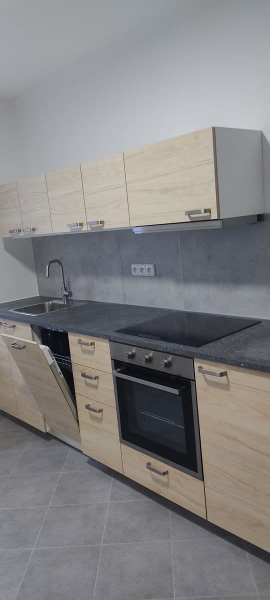 2 bedroom flat to rent, 67 m², Školní, Vratimov, Moravskoslezský Region 2 bedroom flat to rent, 67 m², Školní, Vratimov, Moravskoslezský Region