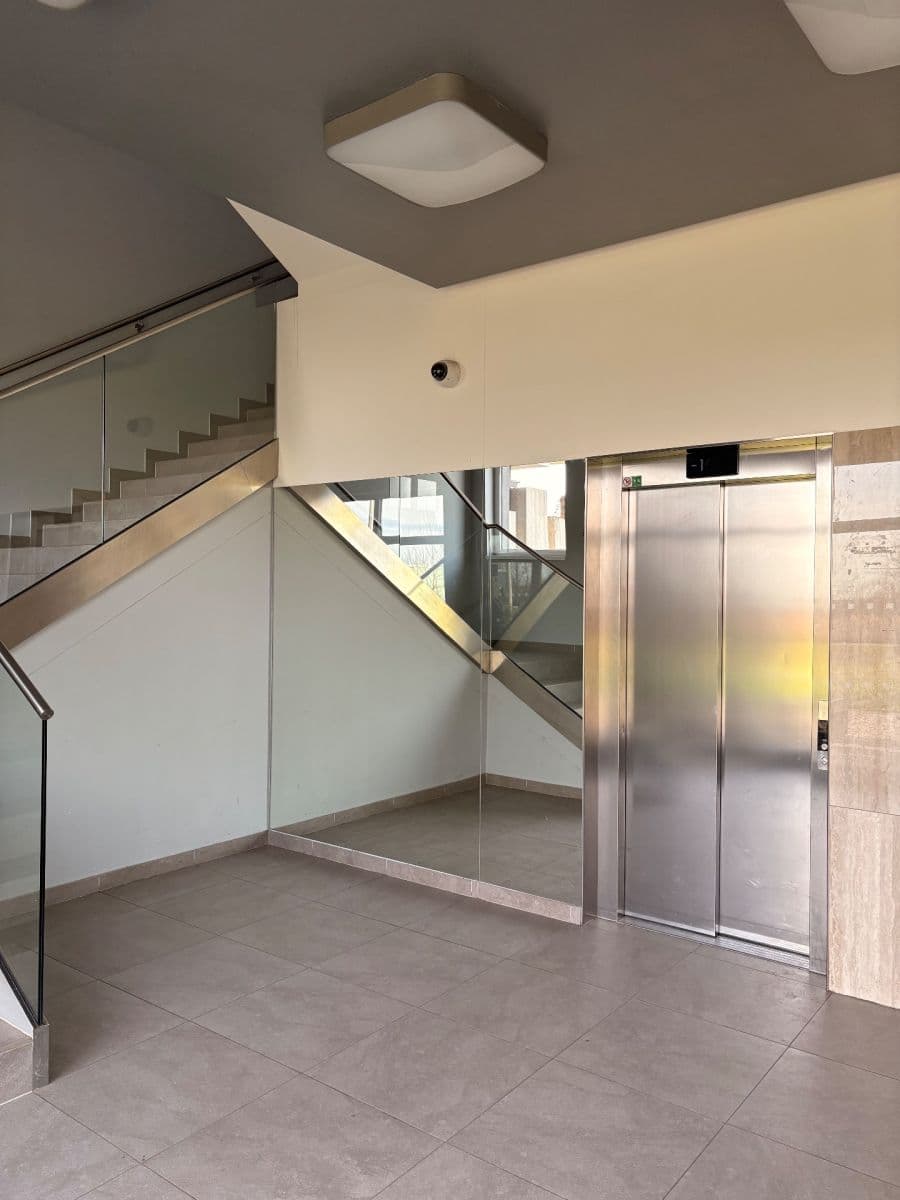 1 bedroom with open-plan kitchen flat to rent, 53 m², Honzíkova, Prague, Prague 1 bedroom with open-plan kitchen flat to rent, 53 m², Honzíkova, Prague, Prague