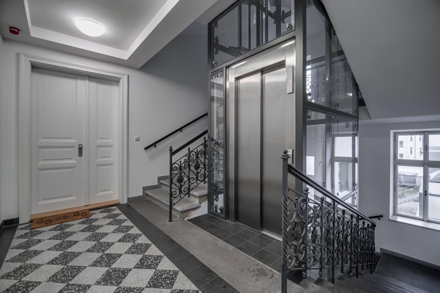 2 bedroom with open-plan kitchen flat to rent, 96 m², Staropramenná, Prague, Prague 2 bedroom with open-plan kitchen flat to rent, 96 m², Staropramenná, Prague, Prague