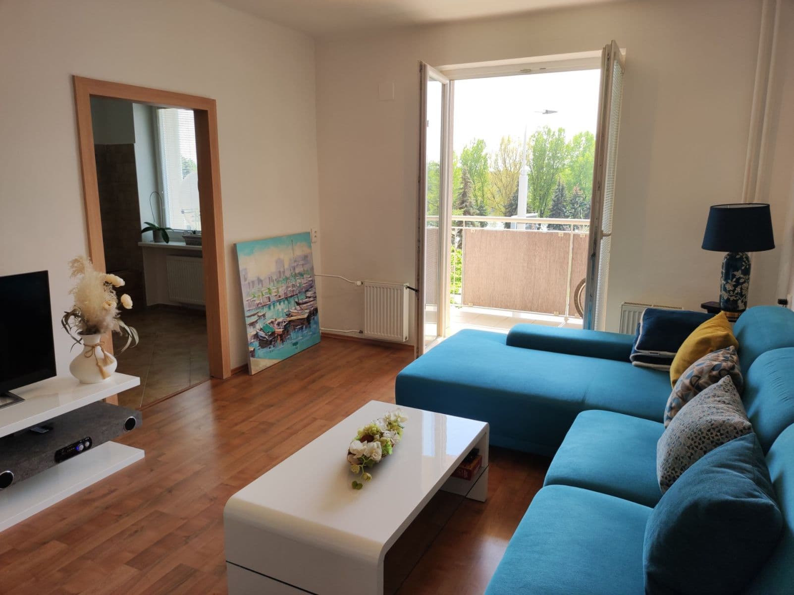 Studio flat to rent, 37 m², Nábrežie arm. gen. Ludvíka Svobodu, Bratislava - mestská časť Staré Mesto, Bratislavský Region Studio flat to rent, 37 m², Nábrežie arm. gen. Ludvíka Svobodu, Bratislava - mestská časť Staré Mesto, Bratislavský Region