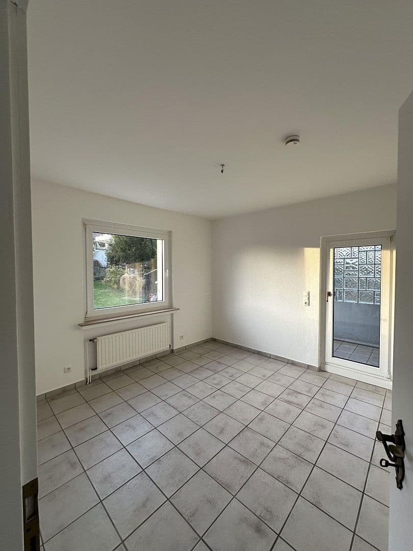 2 bedroom with open-plan kitchen flat to rent, 87 m², Essen, North Rhine-Westphalia 2 bedroom with open-plan kitchen flat to rent, 87 m², Essen, North Rhine-Westphalia