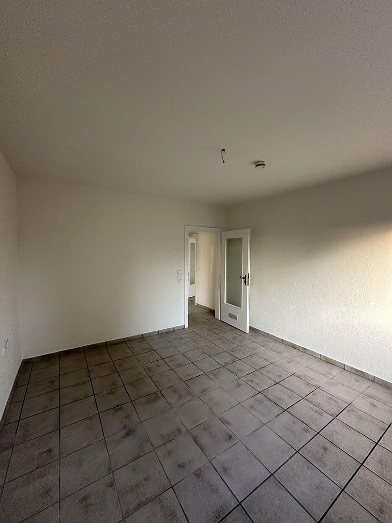 2 bedroom with open-plan kitchen flat to rent, 87 m², Essen, North Rhine-Westphalia 2 bedroom with open-plan kitchen flat to rent, 87 m², Essen, North Rhine-Westphalia