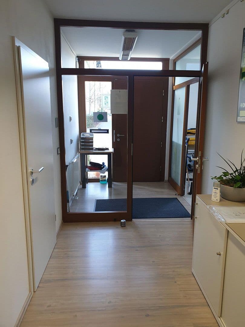 office for sale, 350 m², Am Hühnerberg 17, Kelkheim (Taunus), Hesse office for sale, 350 m², Am Hühnerberg 17, Kelkheim (Taunus), Hesse