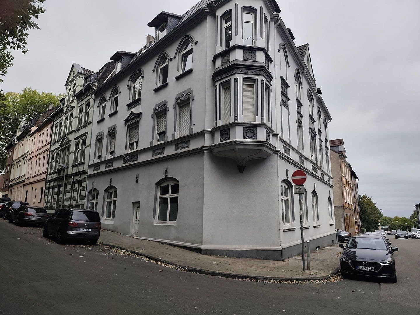 3 bedroom with open-plan kitchen flat to rent, 165 m², Kortwiese 14, Essen, North Rhine-Westphalia 3 bedroom with open-plan kitchen flat to rent, 165 m², Kortwiese 14, Essen, North Rhine-Westphalia