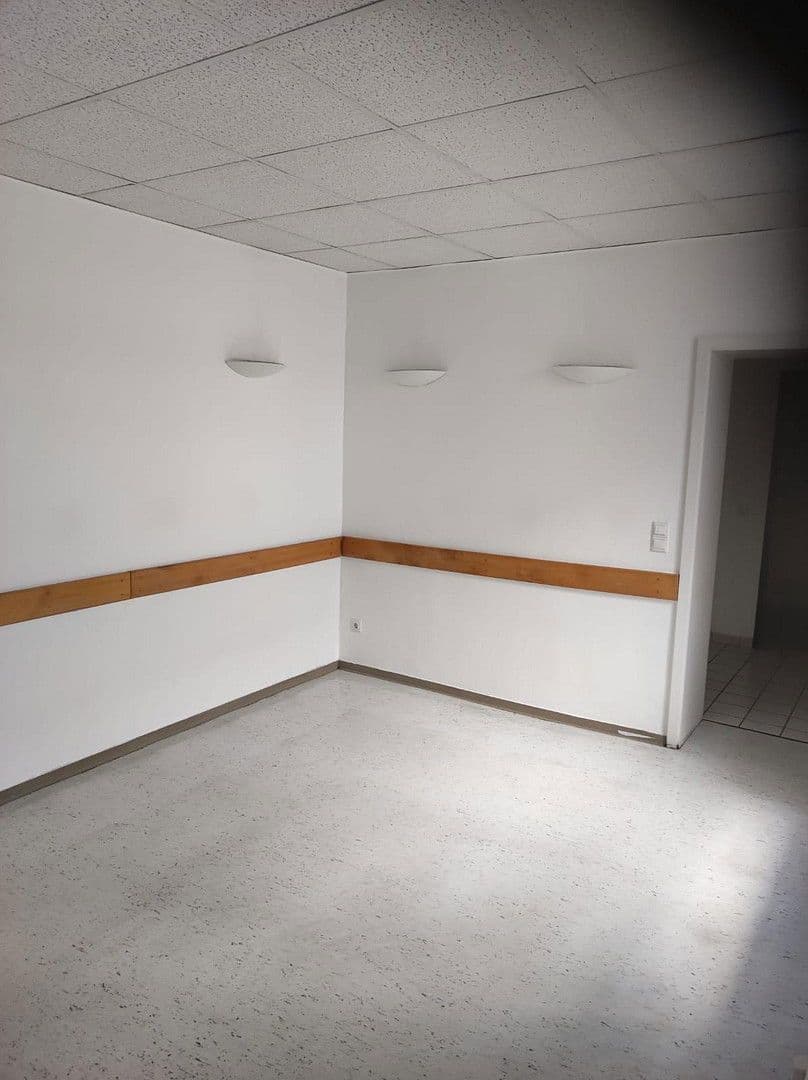 office to rent, 200 m², Salzstrasse 34, Naumburg (Saale), Saxony-Anhalt office to rent, 200 m², Salzstrasse 34, Naumburg (Saale), Saxony-Anhalt