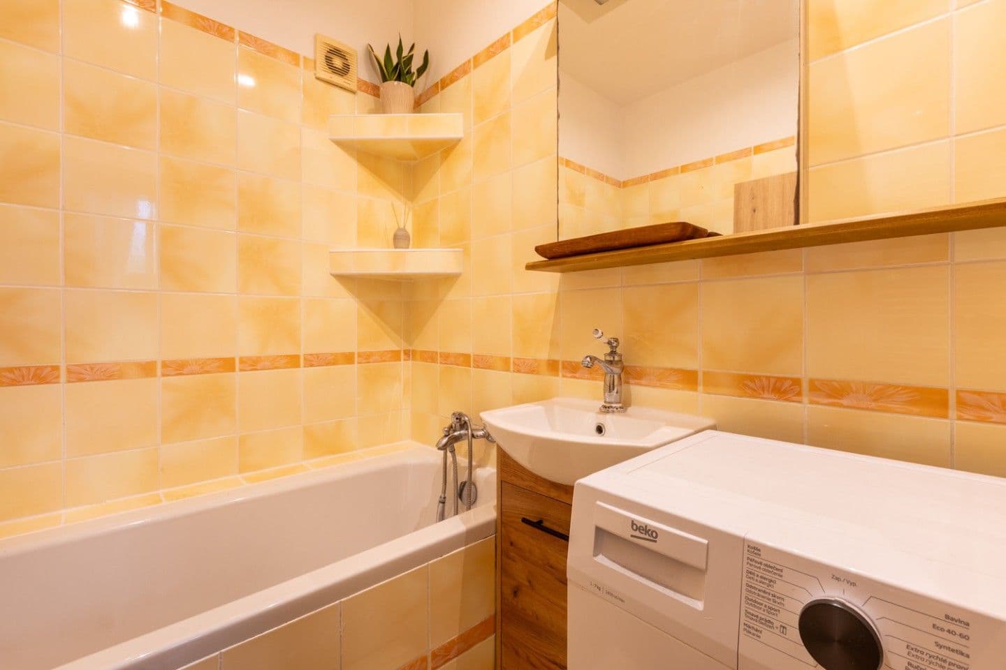 3 bedroom flat for sale, 84 m², 17. listopadu, Louny, Ústecký Region 3 bedroom flat for sale, 84 m², 17. listopadu, Louny, Ústecký Region