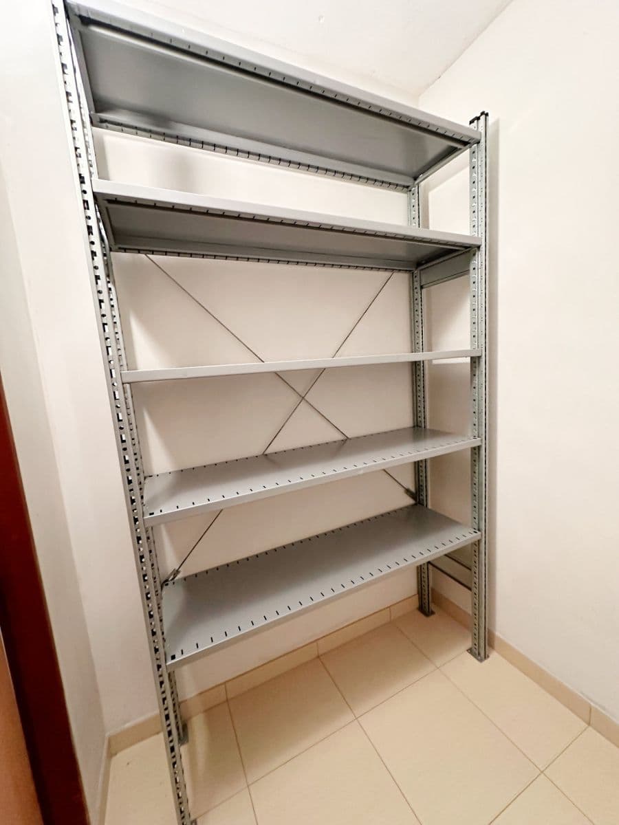 1 bedroom with open-plan kitchen flat to rent, 49 m², náměstí Osvoboditelů, Prague, Prague 1 bedroom with open-plan kitchen flat to rent, 49 m², náměstí Osvoboditelů, Prague, Prague