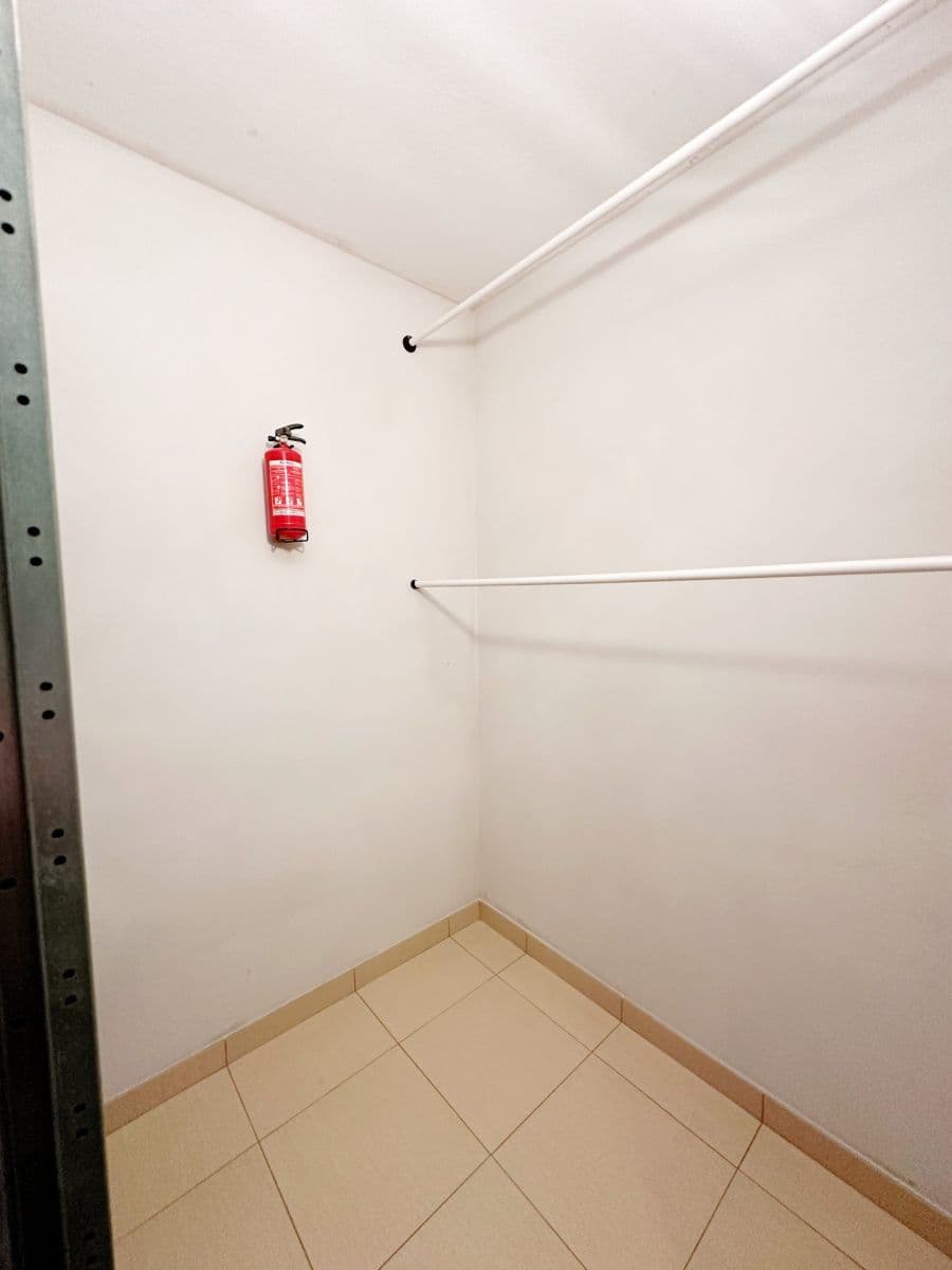 1 bedroom with open-plan kitchen flat to rent, 49 m², náměstí Osvoboditelů, Prague, Prague 1 bedroom with open-plan kitchen flat to rent, 49 m², náměstí Osvoboditelů, Prague, Prague