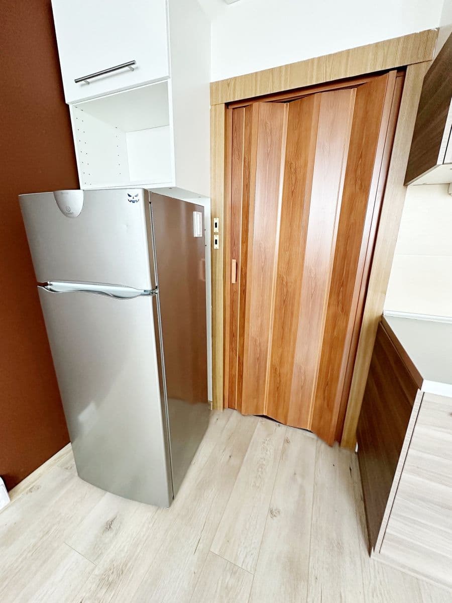 1 bedroom with open-plan kitchen flat to rent, 49 m², náměstí Osvoboditelů, Prague, Prague 1 bedroom with open-plan kitchen flat to rent, 49 m², náměstí Osvoboditelů, Prague, Prague