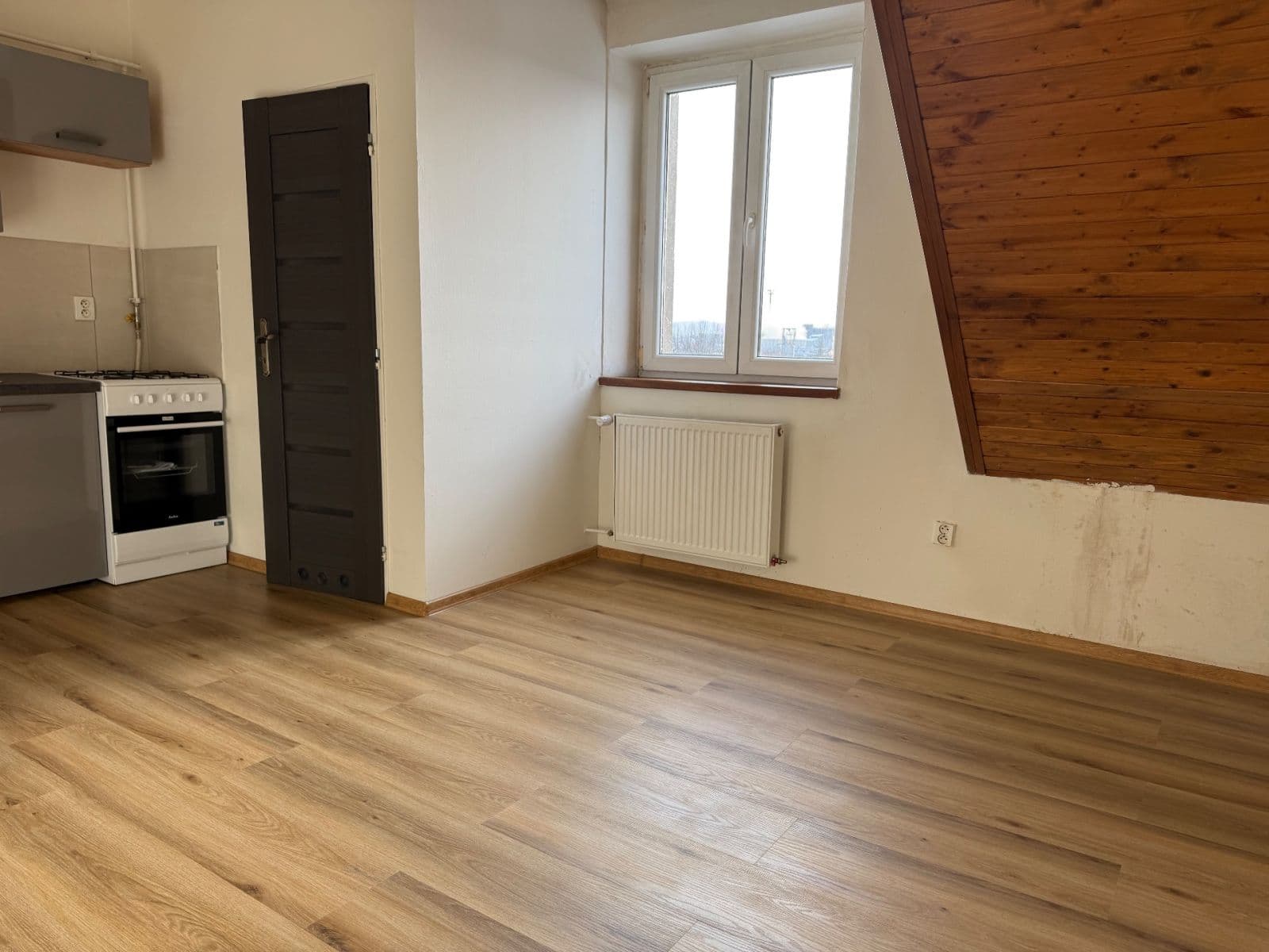 Studio flat to rent, 25 m², 28. října, Ostrava, Moravskoslezský Region Studio flat to rent, 25 m², 28. října, Ostrava, Moravskoslezský Region