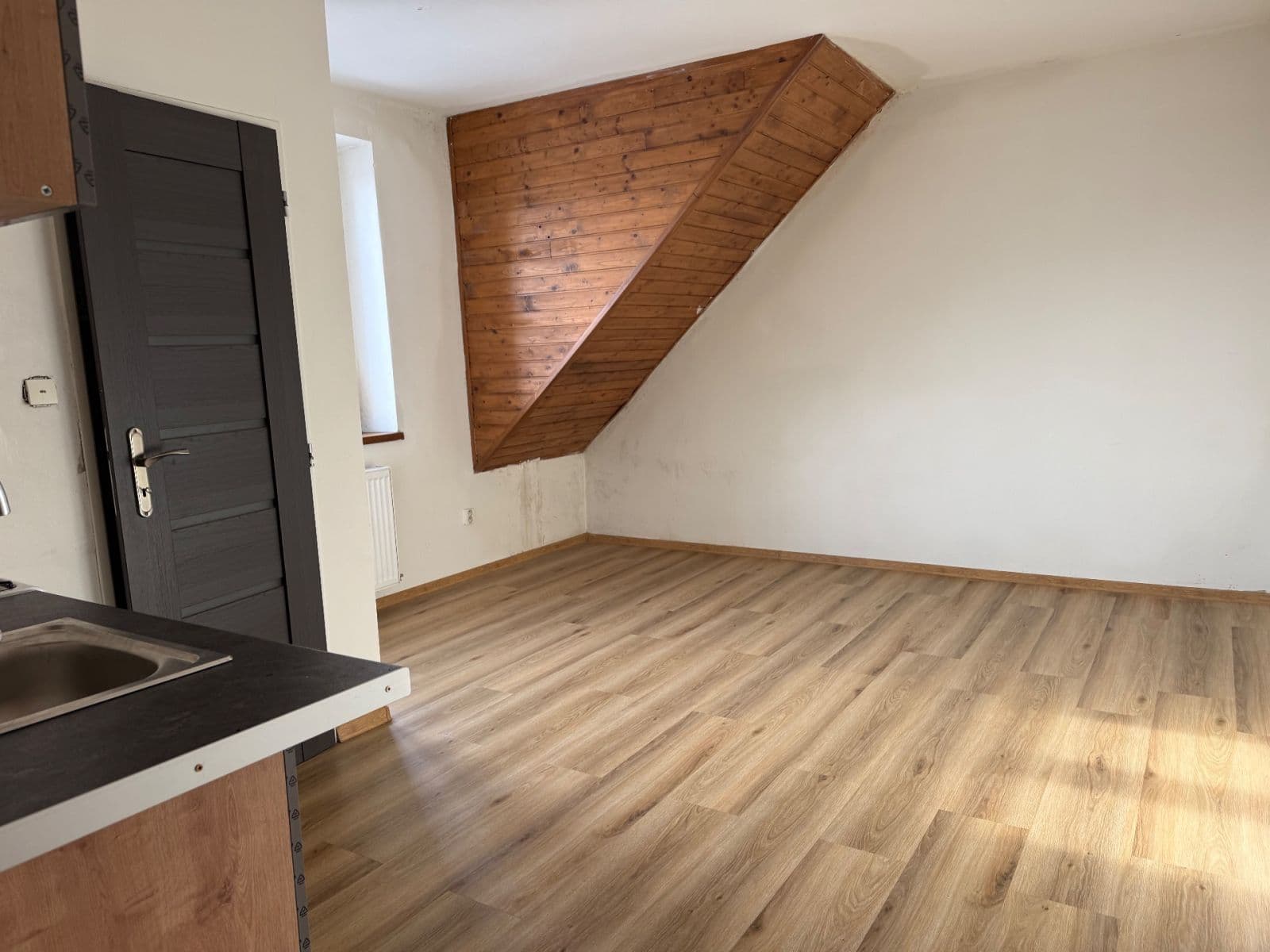 Studio flat to rent, 25 m², 28. října, Ostrava, Moravskoslezský Region Studio flat to rent, 25 m², 28. října, Ostrava, Moravskoslezský Region