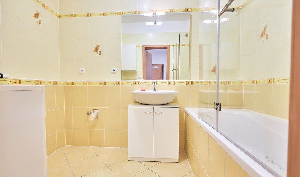 2 bedroom with open-plan kitchen flat to rent, 116 m², Přízřenická, Modřice, Jihomoravský Region 2 bedroom with open-plan kitchen flat to rent, 116 m², Přízřenická, Modřice, Jihomoravský Region