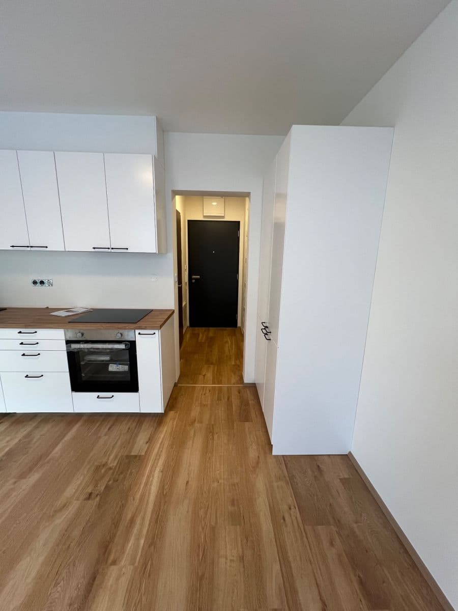 Studio flat to rent, 25 m², Nádražní, Kralupy nad Vltavou, Středočeský Region Studio flat to rent, 25 m², Nádražní, Kralupy nad Vltavou, Středočeský Region