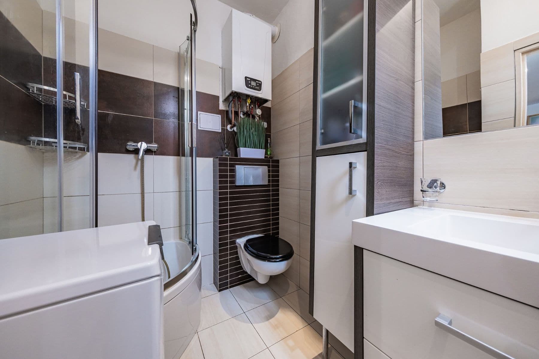 1 bedroom with open-plan kitchen flat to rent, 55 m², nám. Edvarda Beneše, Kladno, Středočeský Region 1 bedroom with open-plan kitchen flat to rent, 55 m², nám. Edvarda Beneše, Kladno, Středočeský Region