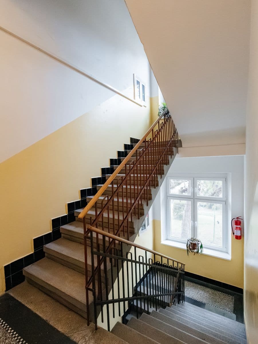 1 bedroom with open-plan kitchen flat to rent, 55 m², nám. Edvarda Beneše, Kladno, Středočeský Region 1 bedroom with open-plan kitchen flat to rent, 55 m², nám. Edvarda Beneše, Kladno, Středočeský Region