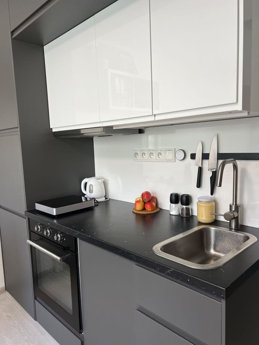 Studio flat to rent, 20 m², Horolezecká, Prague, Prague Studio flat to rent, 20 m², Horolezecká, Prague, Prague