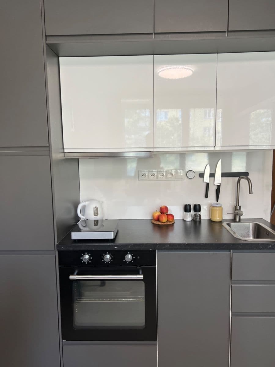 Studio flat to rent, 20 m², Horolezecká, Prague, Prague Studio flat to rent, 20 m², Horolezecká, Prague, Prague