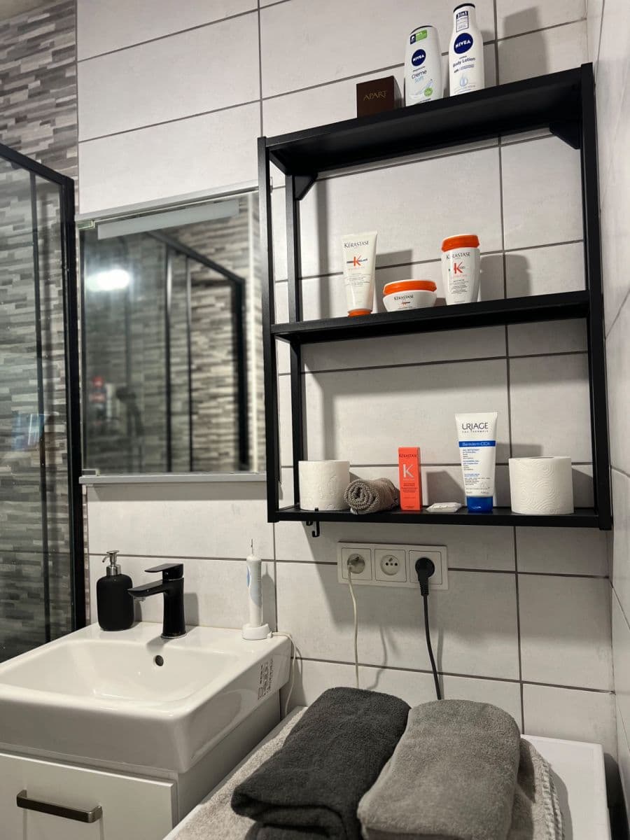 Studio flat to rent, 20 m², Horolezecká, Prague, Prague Studio flat to rent, 20 m², Horolezecká, Prague, Prague