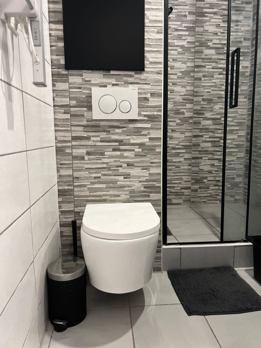 Studio flat to rent, 20 m², Horolezecká, Prague, Prague Studio flat to rent, 20 m², Horolezecká, Prague, Prague