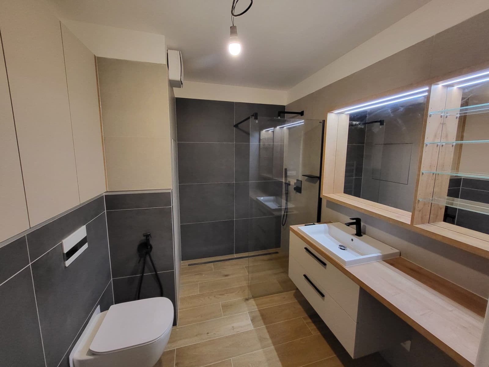 1 bedroom with open-plan kitchen flat to rent, 68 m², Tomkova, Olomouc, Olomoucký Region 1 bedroom with open-plan kitchen flat to rent, 68 m², Tomkova, Olomouc, Olomoucký Region