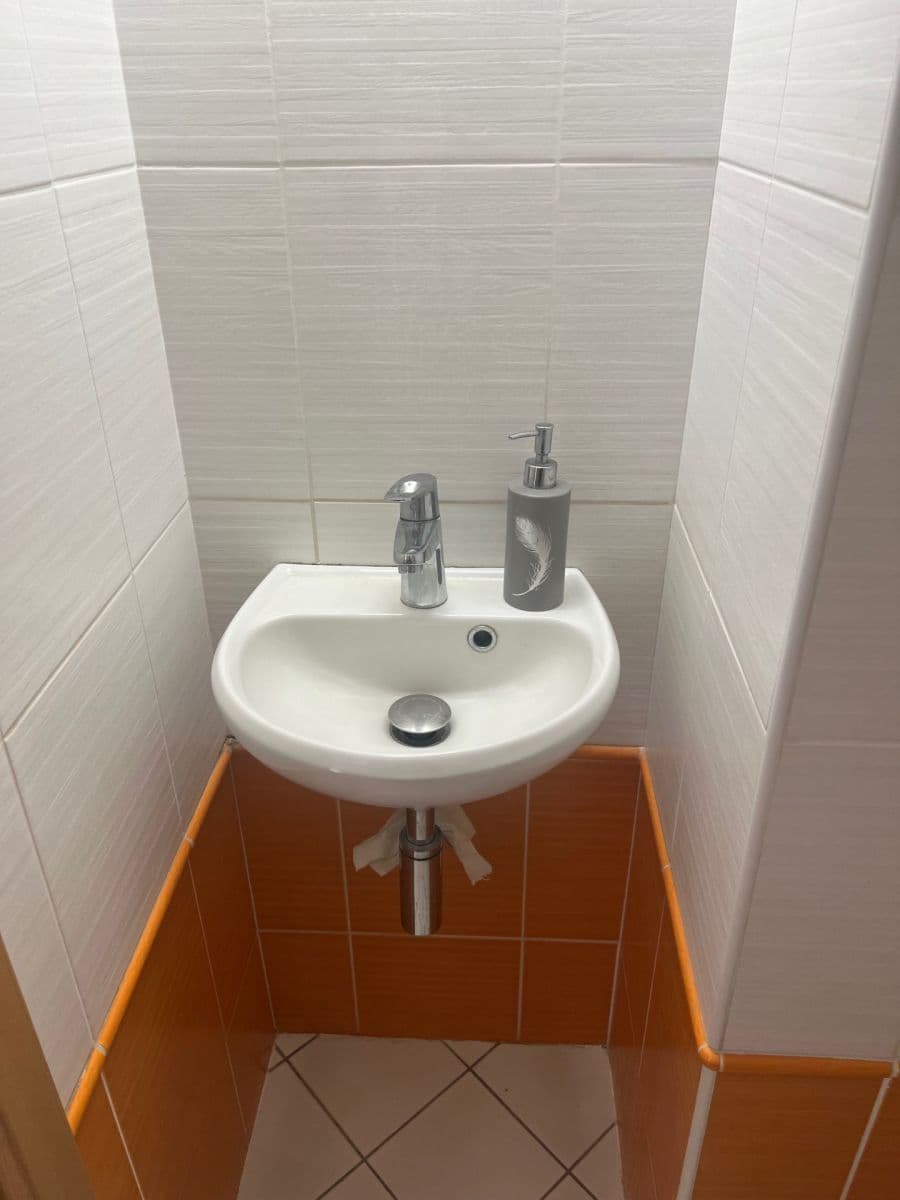 3 bedroom flat to rent, 95 m², Na Neklance, Prague, Prague 3 bedroom flat to rent, 95 m², Na Neklance, Prague, Prague