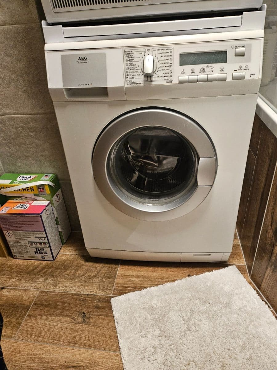 2 bedroom with open-plan kitchen flat to rent, 60 m², Velvarská, Prague, Prague 2 bedroom with open-plan kitchen flat to rent, 60 m², Velvarská, Prague, Prague