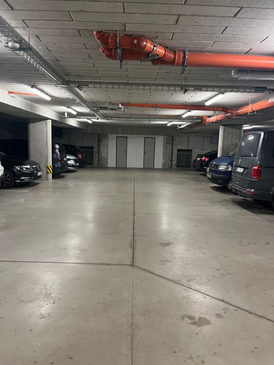 garage to rent, 11 m², Čechova, Poděbrady, Středočeský Region garage to rent, 11 m², Čechova, Poděbrady, Středočeský Region